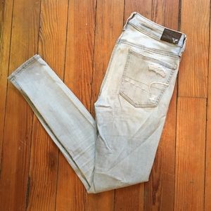 AEO Distressed Light Denim Jeans